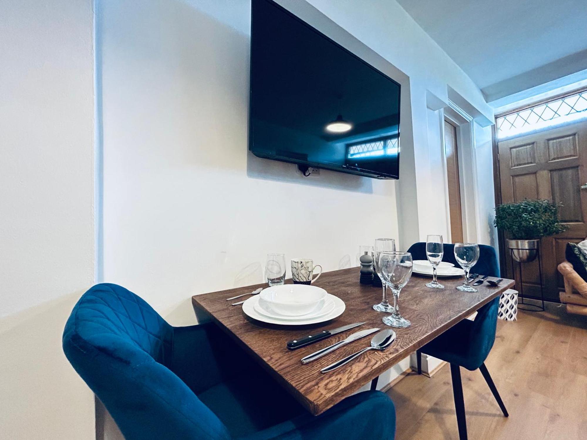 Private 2 Bed Guest House - Van Parking, M25 & A1 Connections Potters Bar Zewnętrze zdjęcie