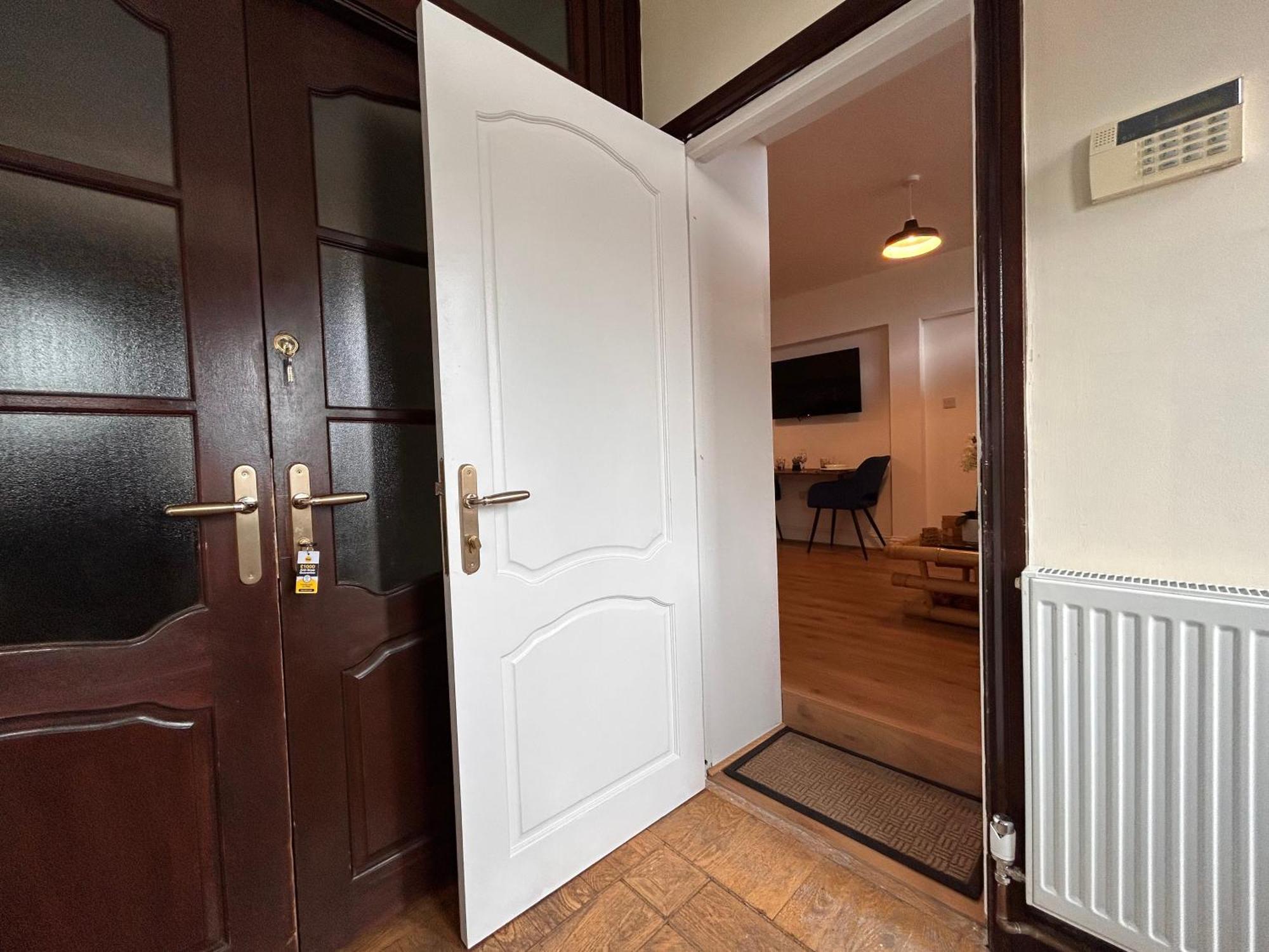 Private 2 Bed Guest House - Van Parking, M25 & A1 Connections Potters Bar Zewnętrze zdjęcie